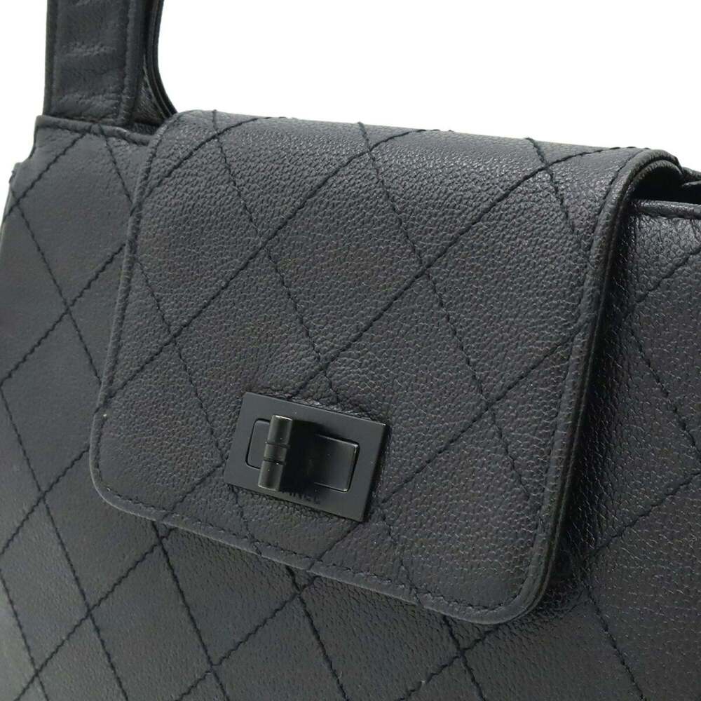 CHANEL Black Leather Shoulder Bag - Picture 7 of 10